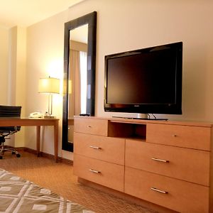 Habitación con Cama King Adaptada para Discapacitados
